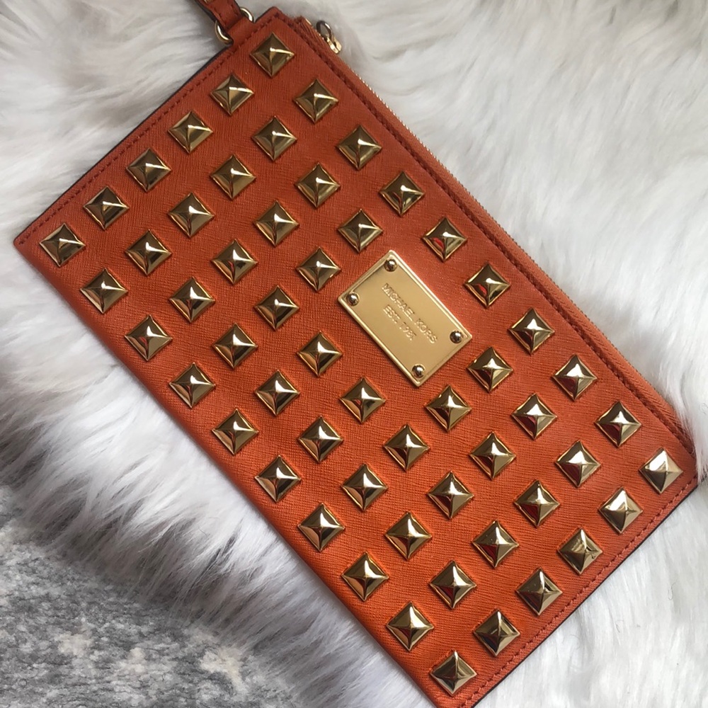 MIchael Kors summer clutch